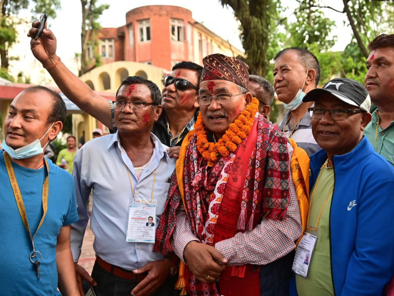 कुनै बेला आमा भोकै हुन्छिन् भनेर उपमेयर बन्न नमानेका चिरीबाबु दोहोरिएर ललितपुरको मेयर